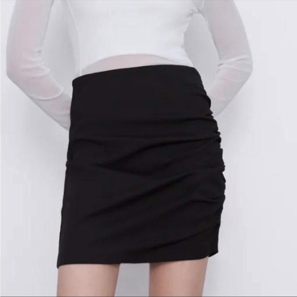 Zara Mini Ruched Black Skirt Size XL